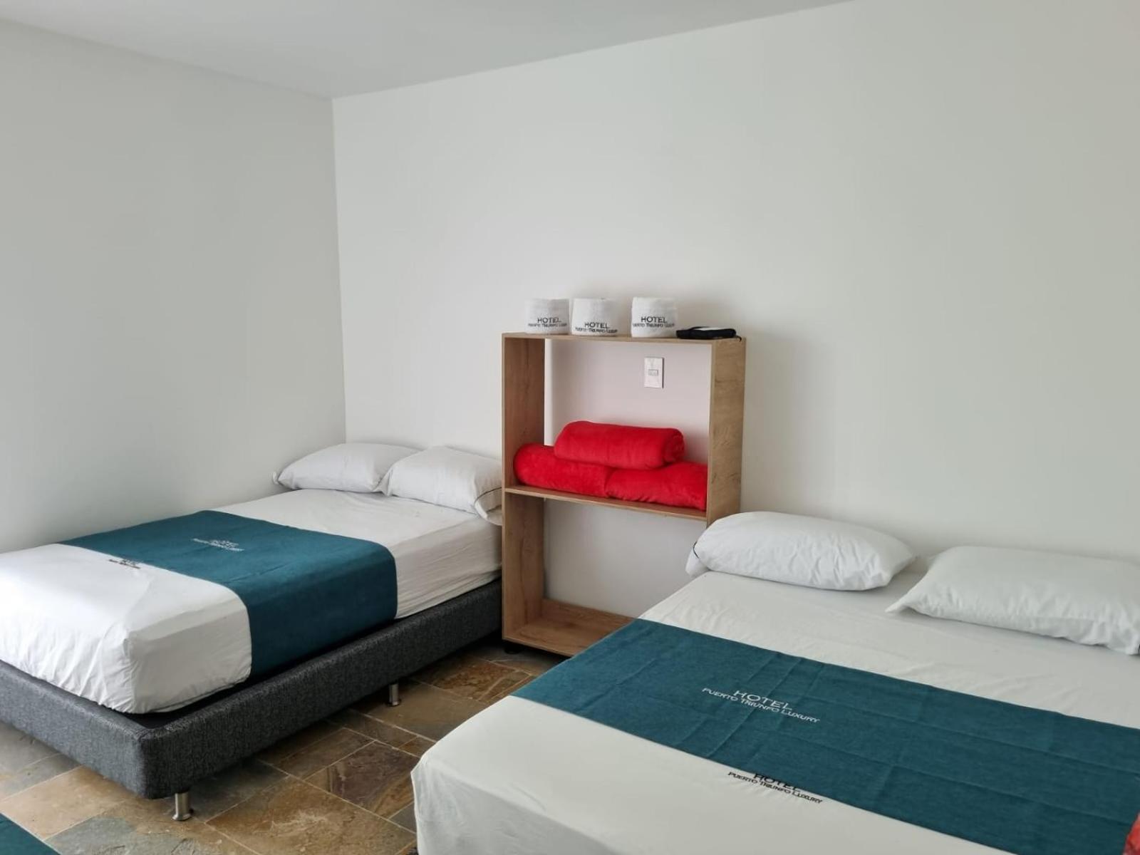 Hotel Puerto Triunfo Doradal Buitenkant foto